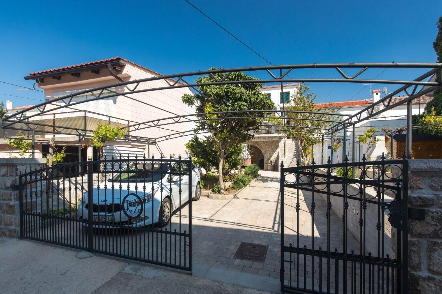 Holiday Home Mari - Modern Holiday House Close To Sea Punat Extérieur photo
